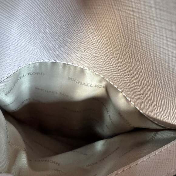 Michael Kors Charlotte Large Top Zip Saffiano Leather Tote in Powder Blush - Picture 11 of 16